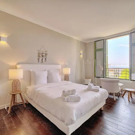 Immogroom - Large - Parking - Air Conditioning - Sea View - Wifi Apartment