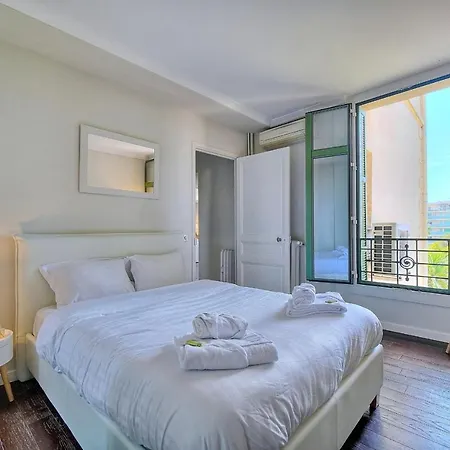 Immogroom - Large - Parking - Air Conditioning - Sea View - Wifi Apartment Cannes